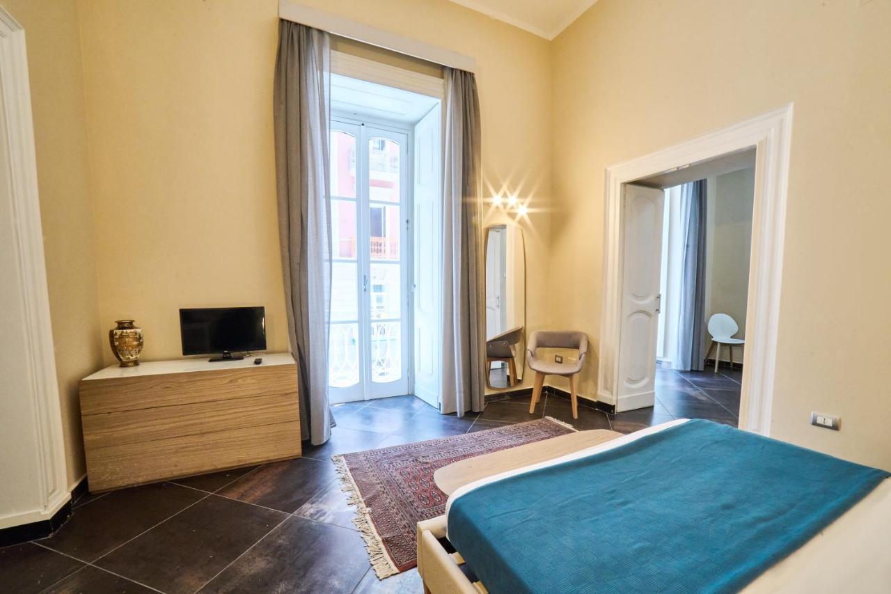 Via Niccolo Tommaseo 14 Appartamento Napoli